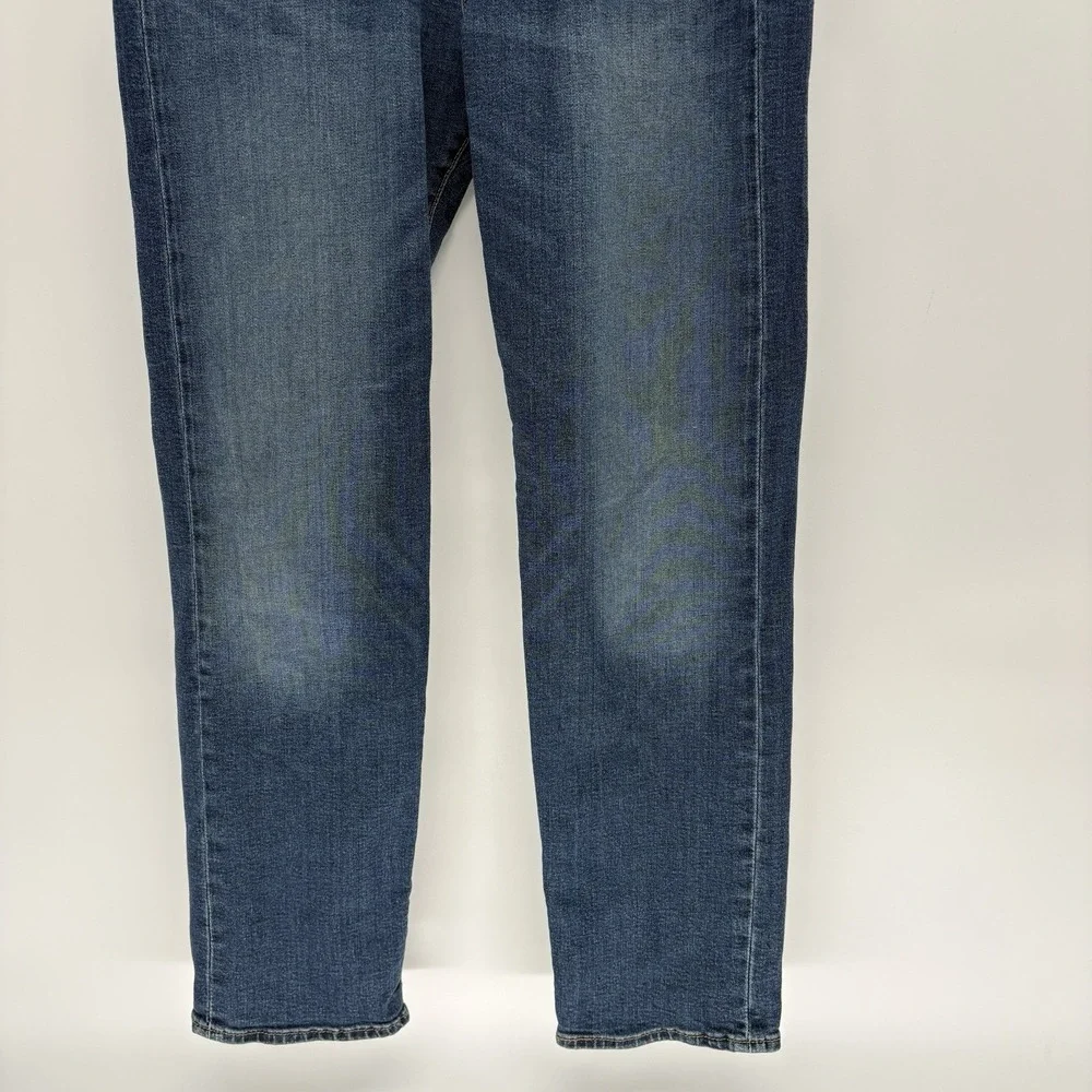 Levi's 501 Jeans Blue Medium Wash Straight Leg Button Fly Men 32X32 Fits (32X31)